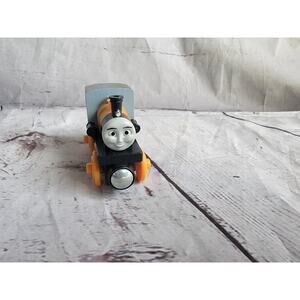 Thomas & Friends Wooden Railway DASH Train Engine Y4384